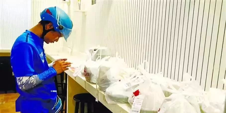 【力美新材料】美團8月團標餐盒“升級版”投用 可減少超75%塑料垃圾